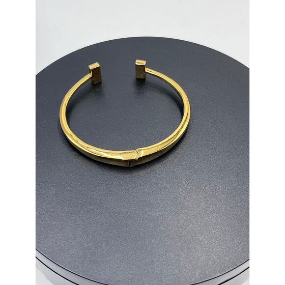 Kate Spade New York Raise the Bar Pave Ends Hinged Bangle Bracelet - Picture 9 of 11